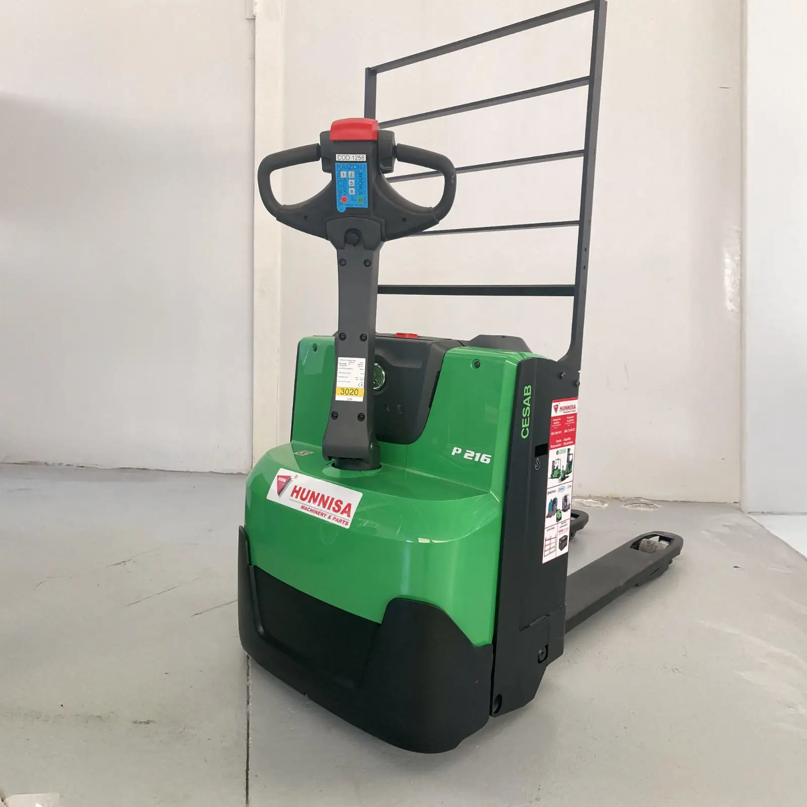 Transpaleta eléctrica usada Cesab.